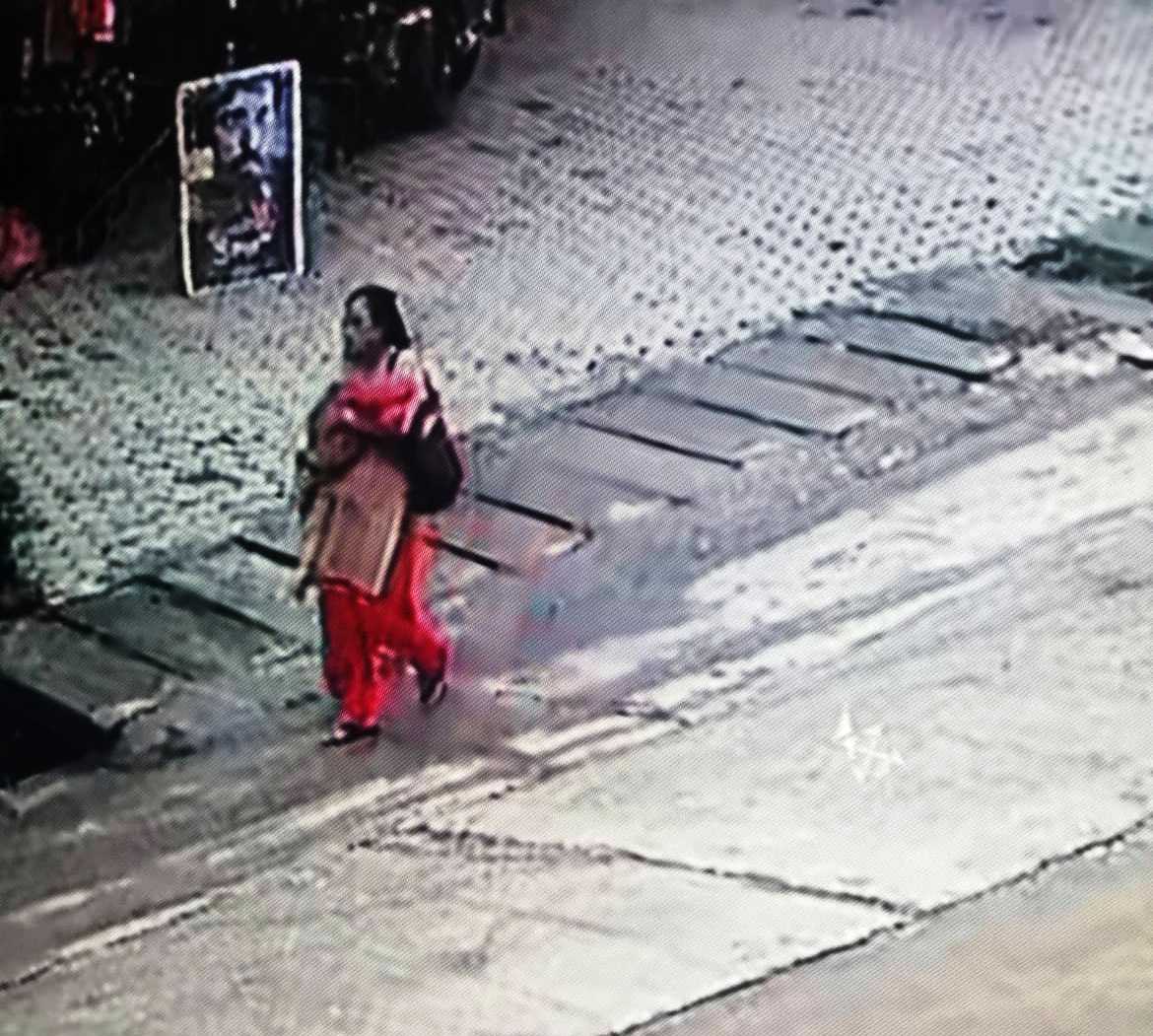 यिनै हुन शिशु चोरेर फरार महिला