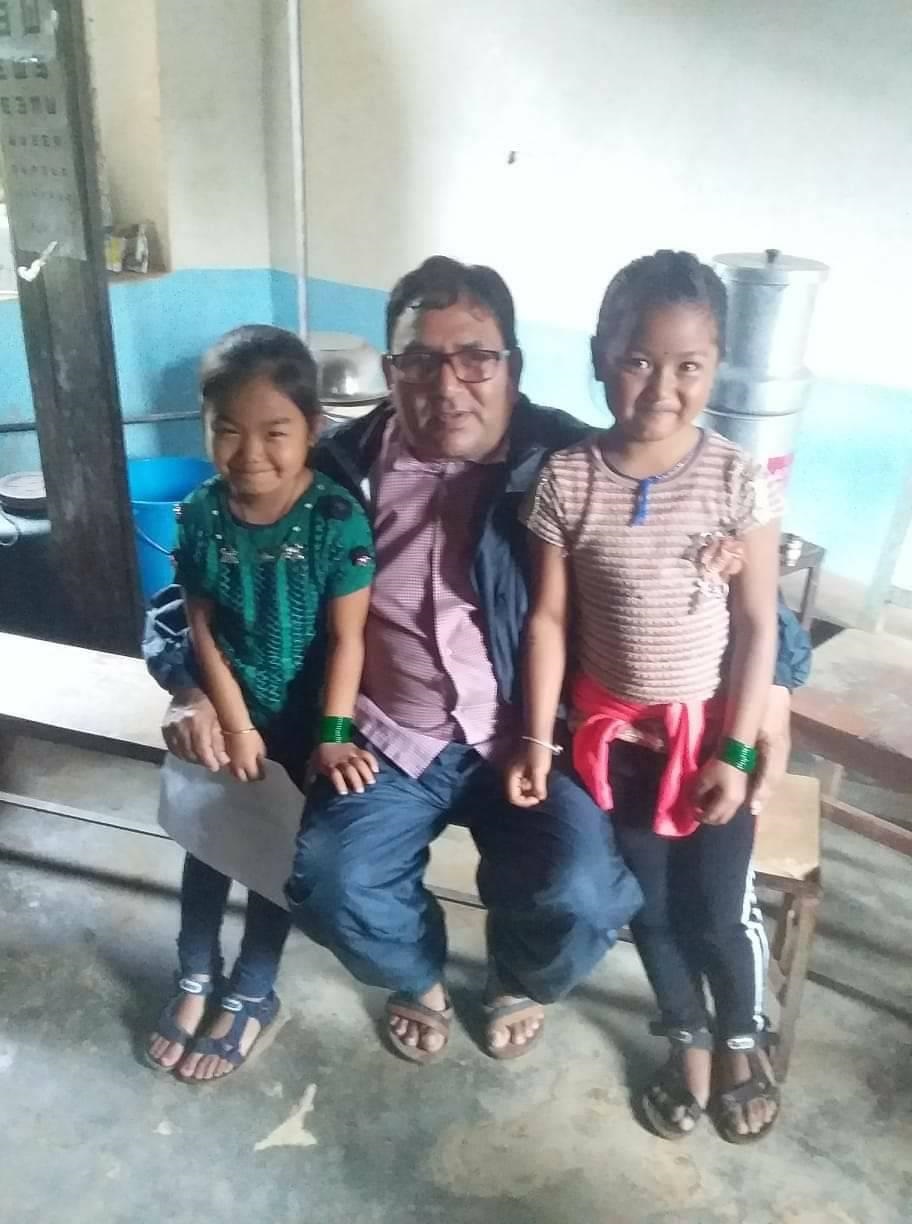 मेघराज घिमिरेले व्यक्तिगत लगानीमा चण्डीभञ्याङ्गमा आँखा शिविर