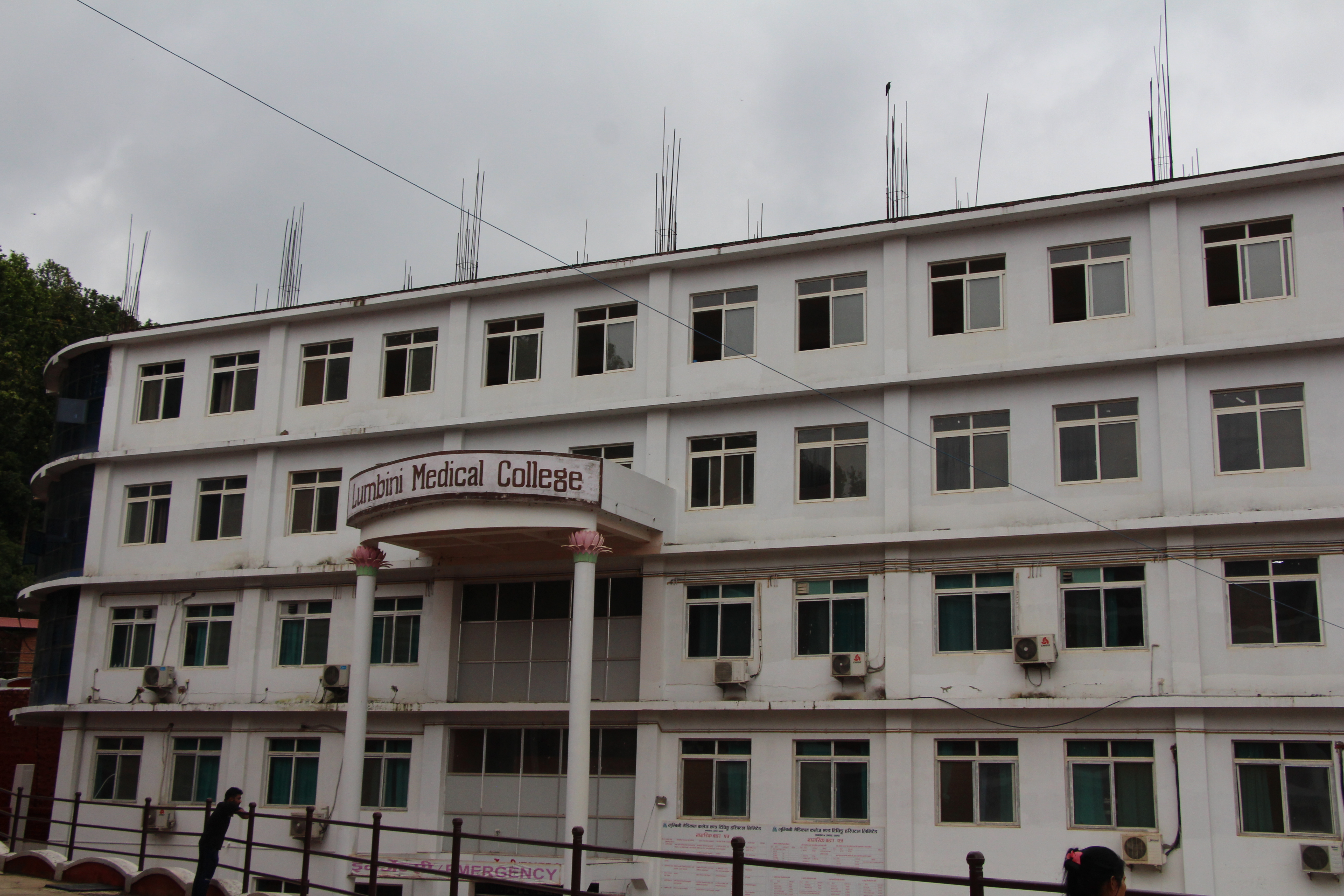 मृत्युको मुखबाट बाचेकी महिला नर्मदा ज्ञवाली