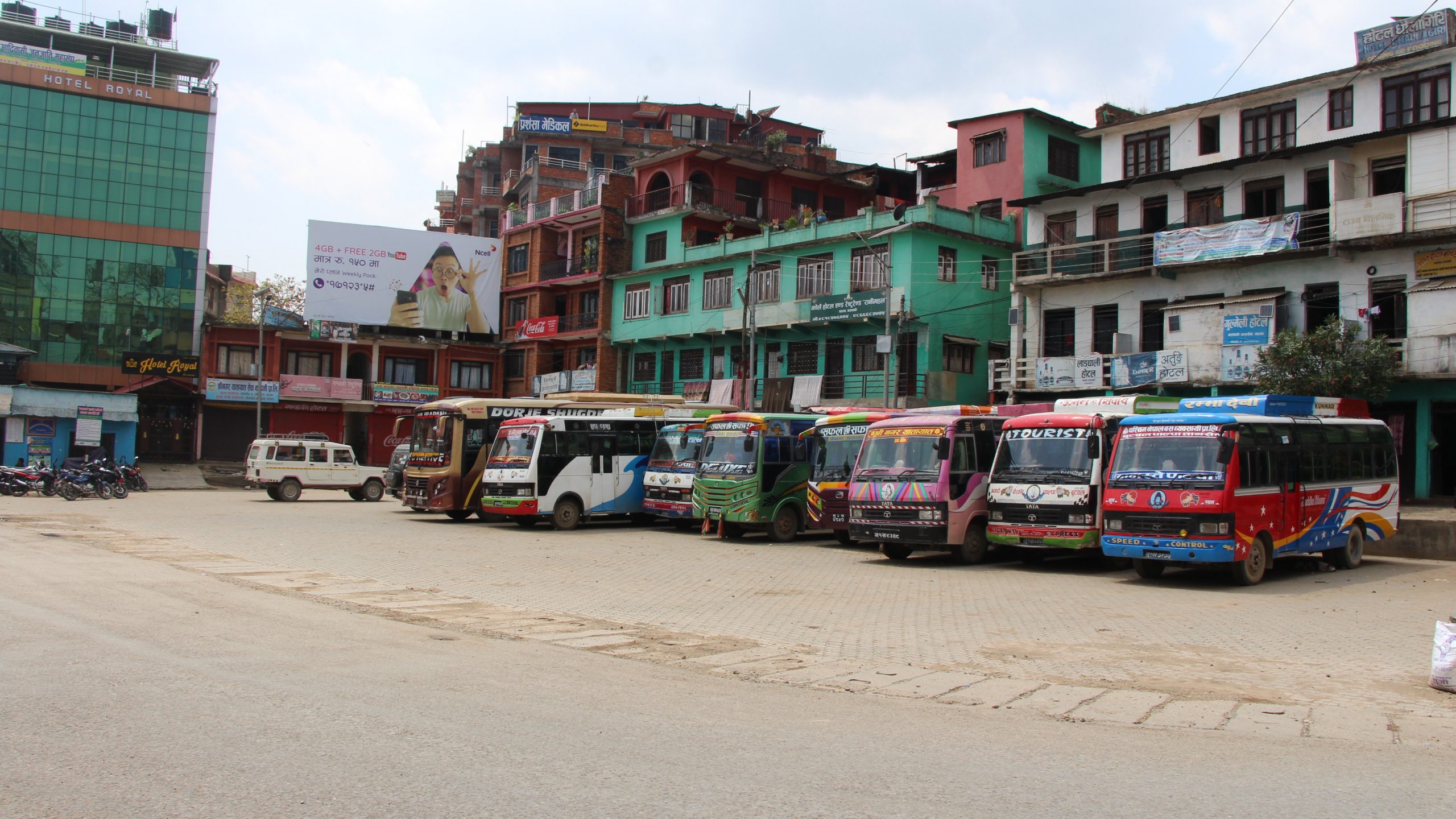 लकडाउनका कारण सुनशान पाल्पा बसपार्क । तस्विरः नयाँधार