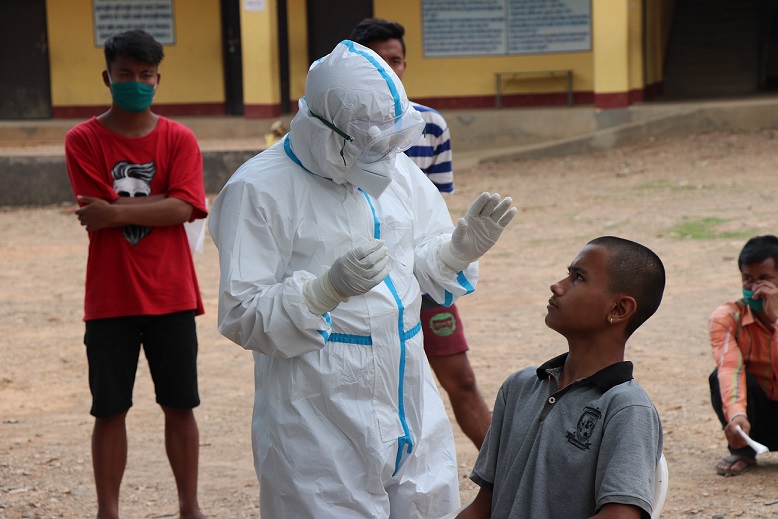 पाल्पामा ४१ जनाको स्वाब संकलन
