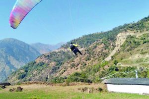 पोखरामा प्याराग्लाइडिङ दुर्घटना हुँदा एकको मृत्यु