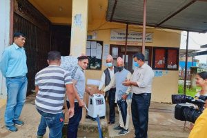 रामपुर नगरपालिकालाई अक्सिजन कन्सन्ट्रेटर प्रदान