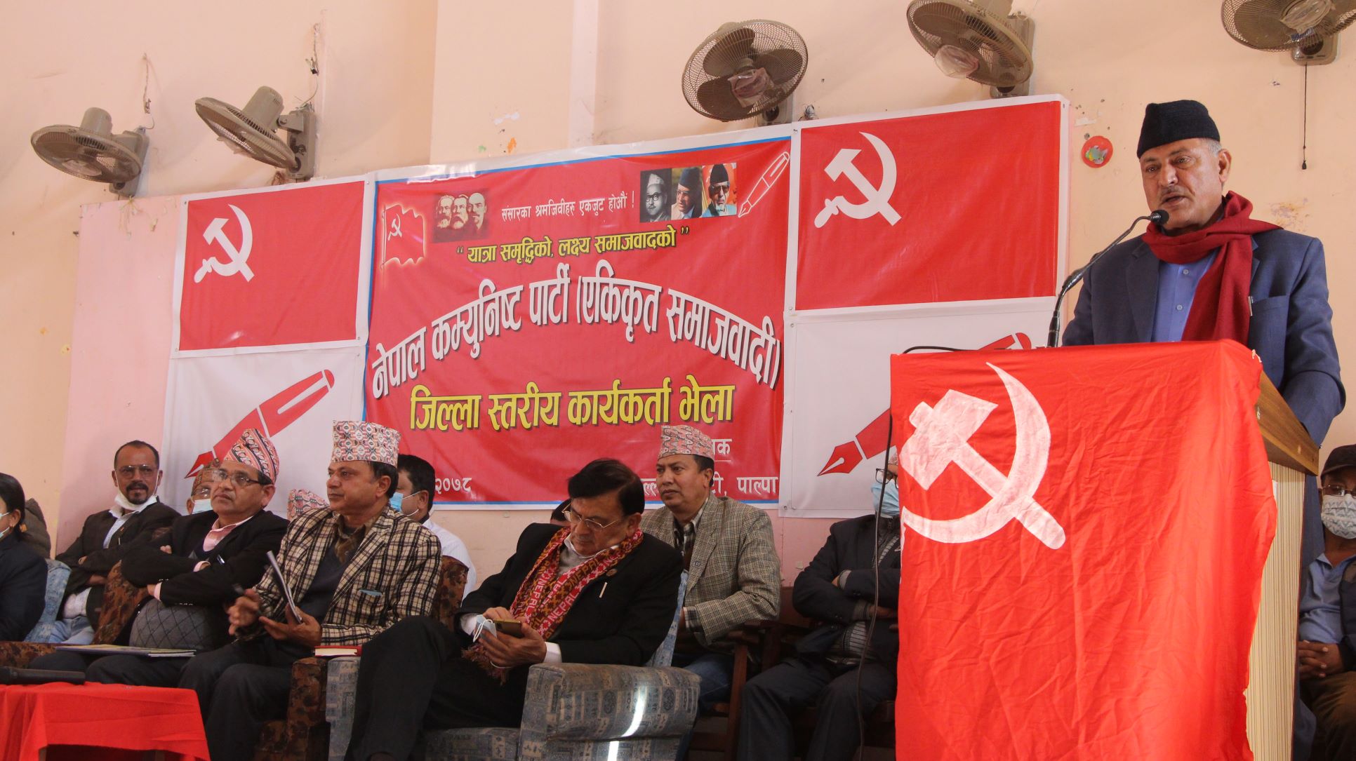 बामपन्थी दल मिलेर निर्वाचनमा जान्छौंःमन्त्री खतिवडा