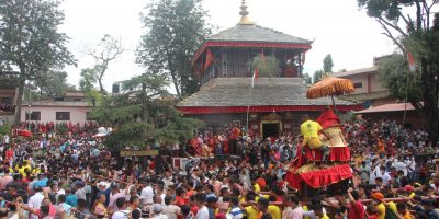 पाल्पाभर आइतबार सार्वजनिक बिदा