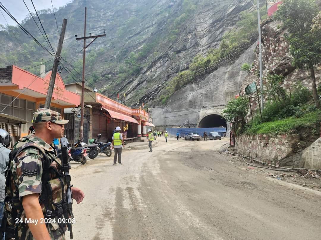 सिद्धबाबा सुरुङ निर्माणमा १३ जेठदेखि विस्फोट गराइँदै, सवारी आवागमन बन्द हुने
