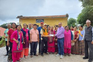 विद्यालय भवन बनाउन तीन लाख सहयोग