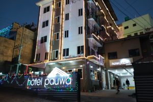 ‘पर्यटक र ग्राहककाे सुविधाका लागि दशैंको दिन पनि खुल्छ होटल पौंवा’