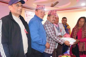 रिब्दीकोट गाउँपालिकाद्वारा एच.आइ.भि. संक्रमितलाई पोषण  वितरण