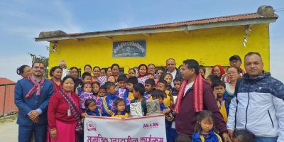 एसियन लाइफ इन्सोरेन्स पाल्पा शाखाले दियो विद्यालयलाई शैक्षिक सामग्री