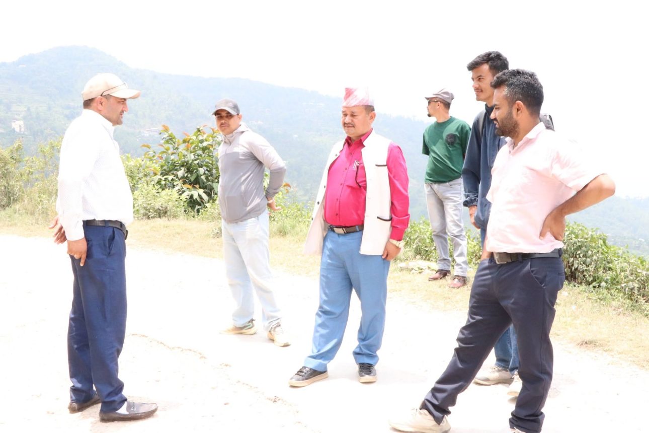 हार्थोक-छहरा खण्डमा खाडल पुर्ने र सहजीकरण गर्ने सहमति, गाउँपालिका अध्यक्षद्वारा स्थलगत अनुगमन