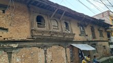 जीर्ण बन्दै तानसेनका ऐतिहासिक कलात्मक झ्याल