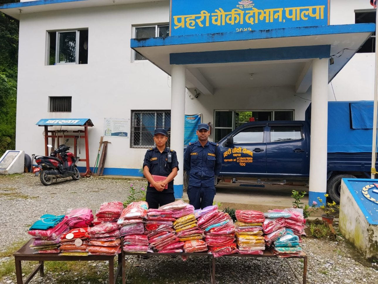 पाल्पामा १६० थान भन्सार छलीको कपडा बरामद